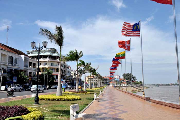 Phnom-Penh-River-front